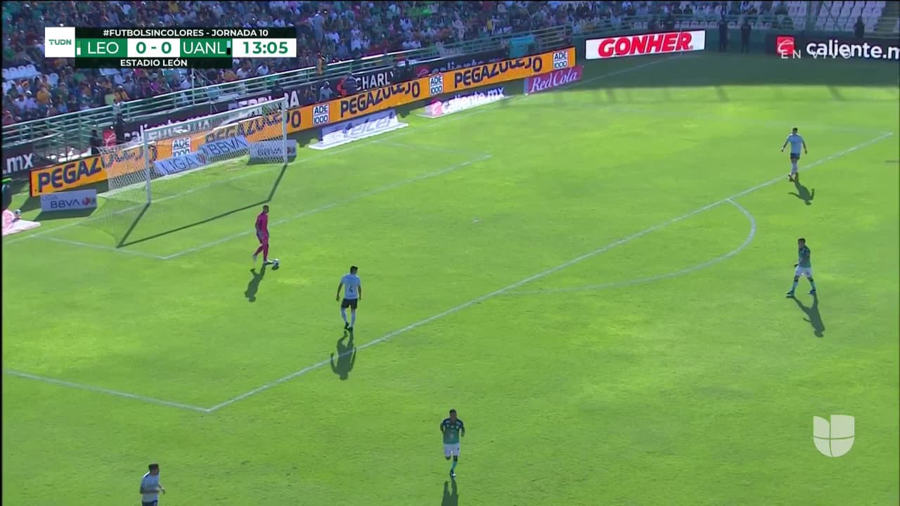 ¡TIRO ATAJADO! disparo por Guido Pizarro.