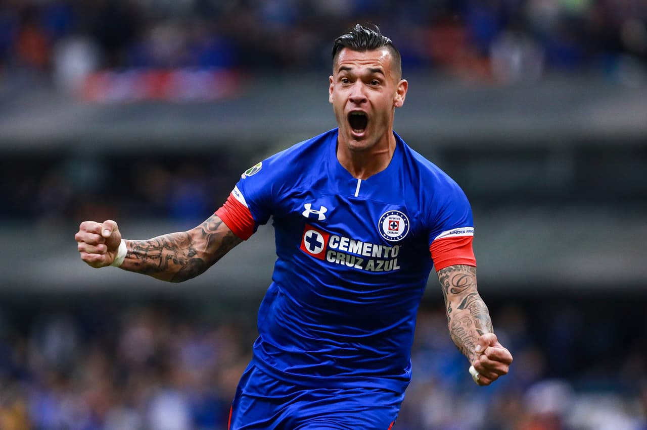 <b>Milton Caraglio: 10</b>. Su gol salvó el accionar. En la primera mitad tuvo una calificación reprobable tras fallar una de gol y el penal pero su anotación significó el pase a la Final.