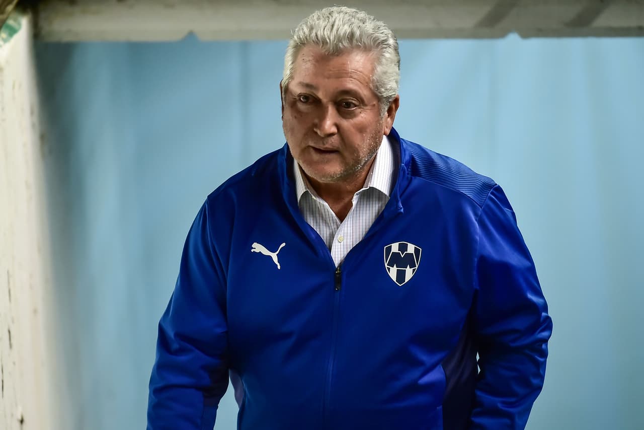 Vucetich, modesto con racha ganadora de Rayados: "Falta mucho camino"