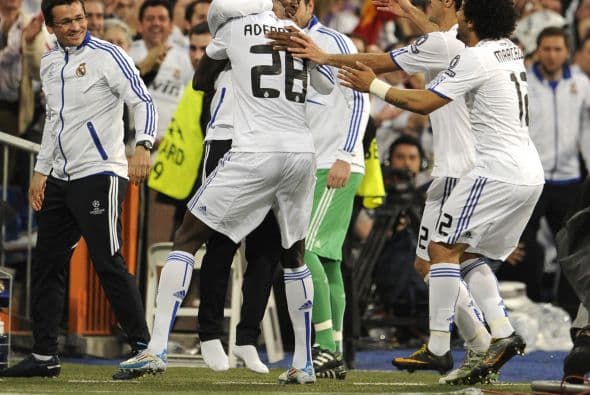 El goleador togolés consiguió el 1-0 apenas con cuatro minutos disputados.