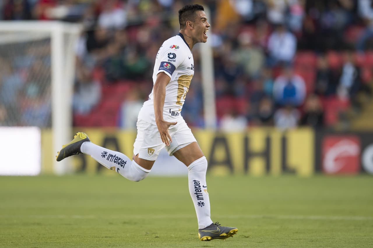 Solo en cuatro ocasiones ha ganado el equipo visitante en igualdad de números pues tanto albinegros como auriazules tienen dos triunfos fuera de casa.