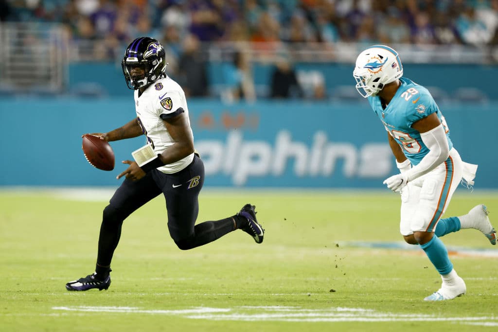 Miami da un golpe de autoridad en su casa y vencen 10-22 a los Baltimore Ravens de Lamar Jackson.