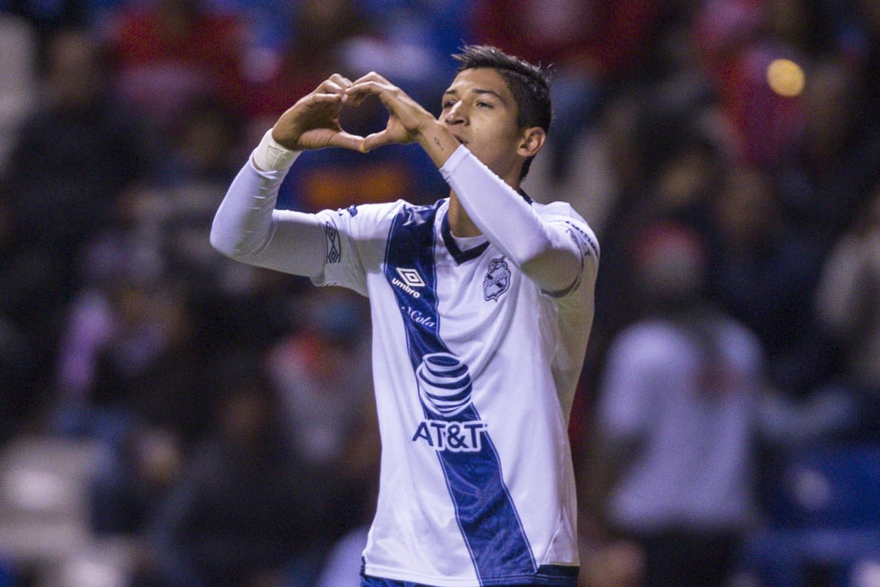 Zaldívar no quiere ver a Cruz Azul campeón y aficionado lo encara