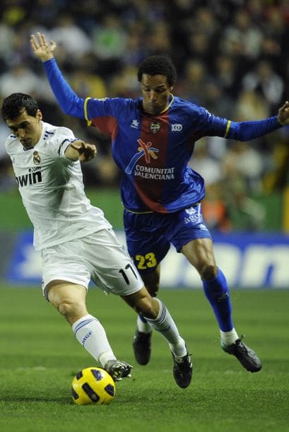 Por ello, los blancos jugaron con muchos suplentes, como Fernando Gago.