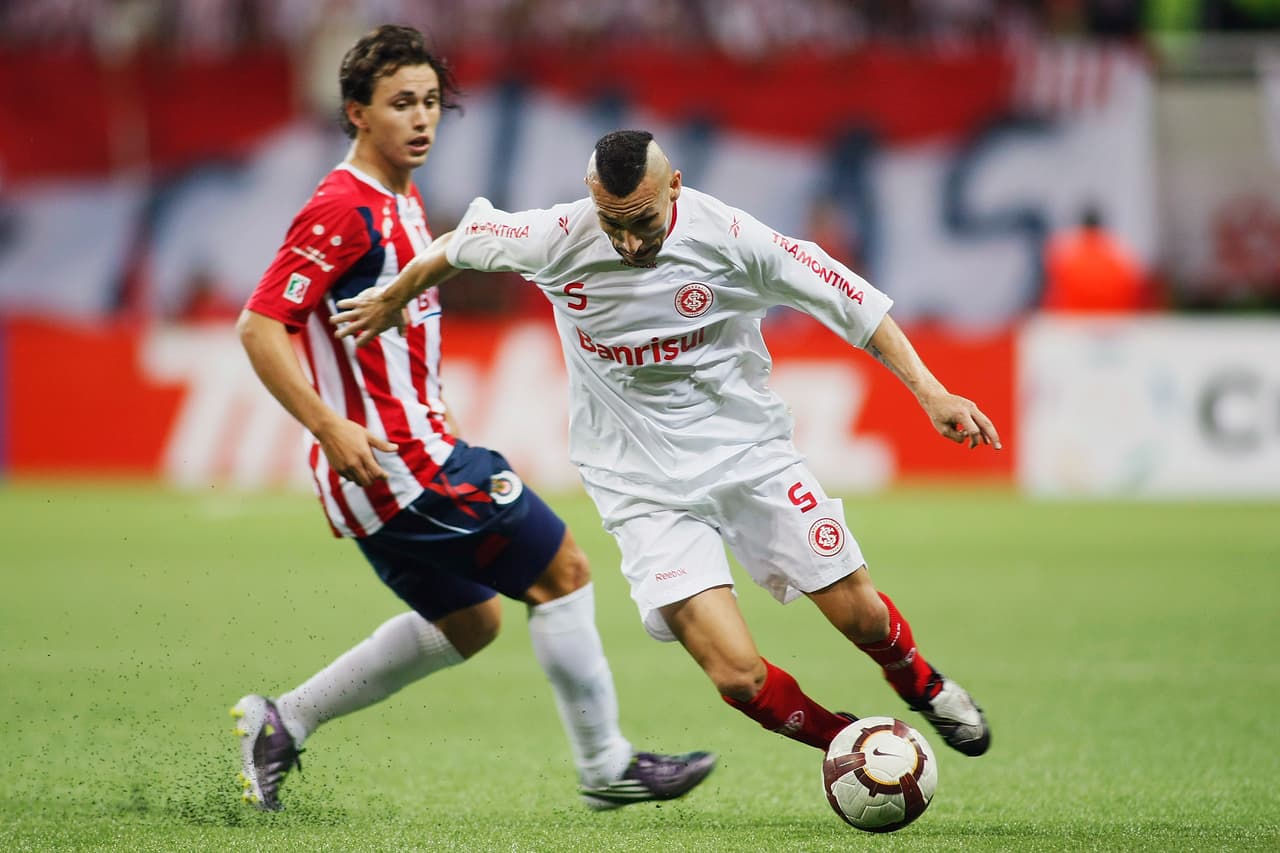 La escuadra de Porto Alegre contaba con el contención argentino Pablo 'Cholito' Guiñazú.