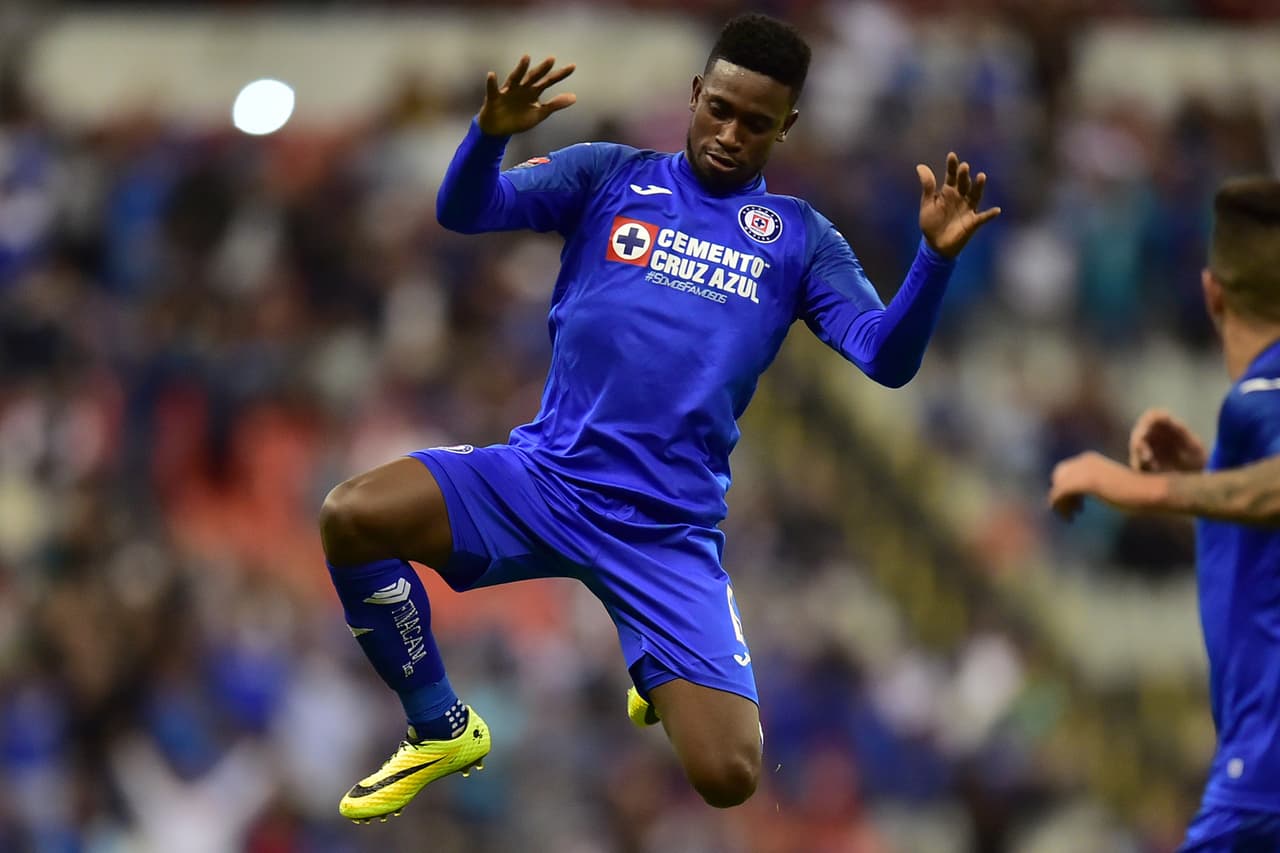 during the game Cruz Azul (MEX) vs Portmore United (JAM), corresponding to Round of 16 Second leg match of the 2020 Scotiabank Concacaf Champions League, at Azteca Stadium, on February 25, 2020. <br><br> durante el partido Cruz Azul (MEX) vs Portmore United (JAM), correspondiente al partido de Vuelta de octavos de final de la Liga de Campeones Scotiabank Concacaf 2020, en el Estadio Azteca, el 25 de febrero de 2020.