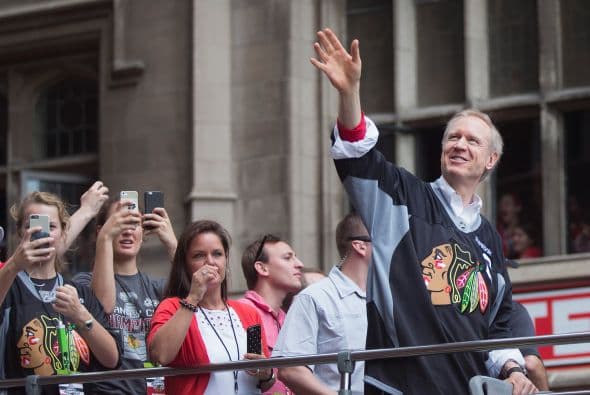 Bruce Rauner, gobernador de Illinois, también estuvo presente en el desfile.