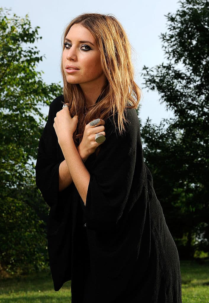 Lykke Li, cuyo nombre completo es Li Lykke Timotej Zachrisson, nació en la ciudad de Ystad en Suecia.