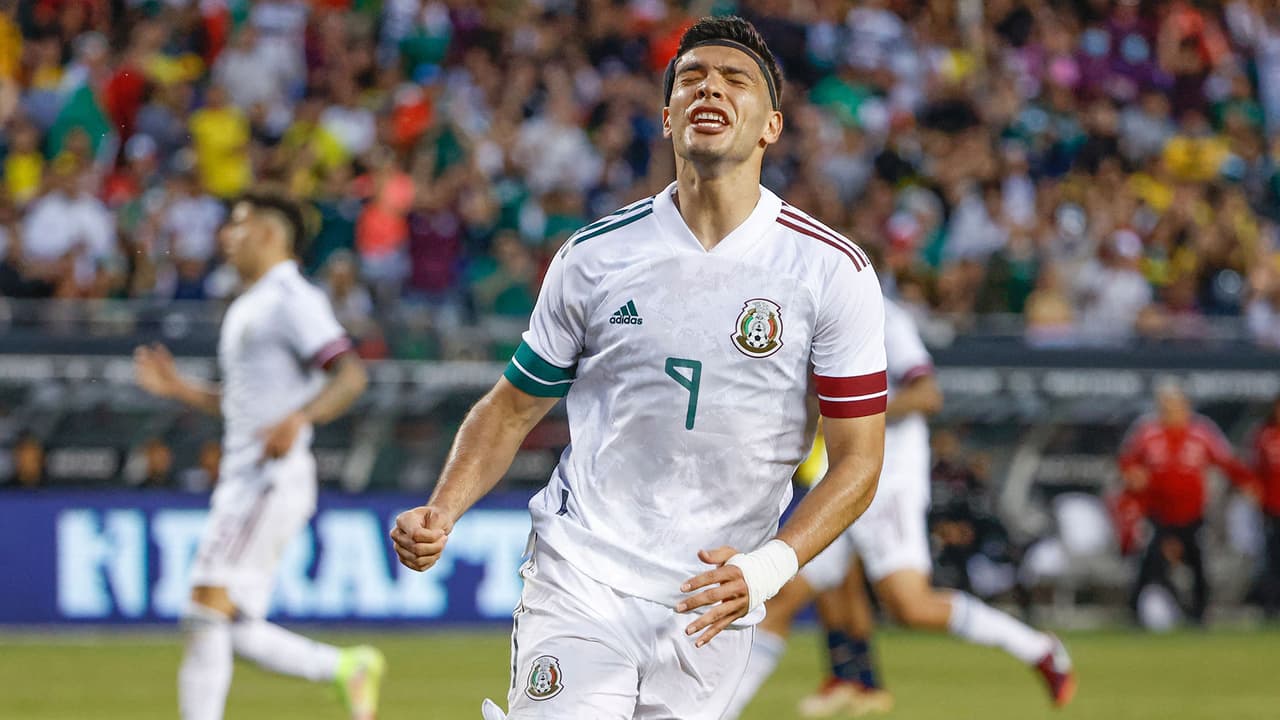 México anuncia cinco bajas para encarar a Colombia