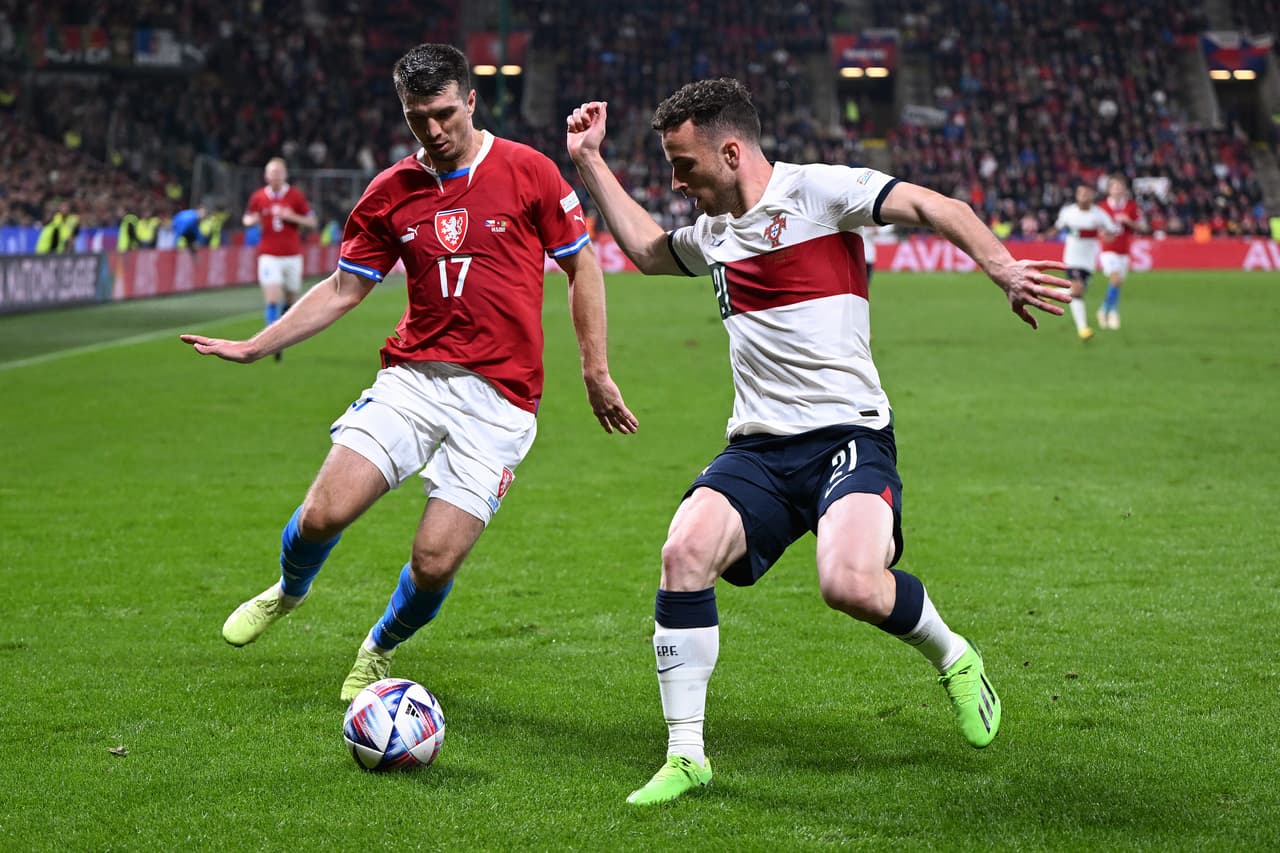 Portugal no tuvo contemplaciones y se impuso con autoridad a República Checa para tomar la cuma de su grupo y acaricia el Final Four.