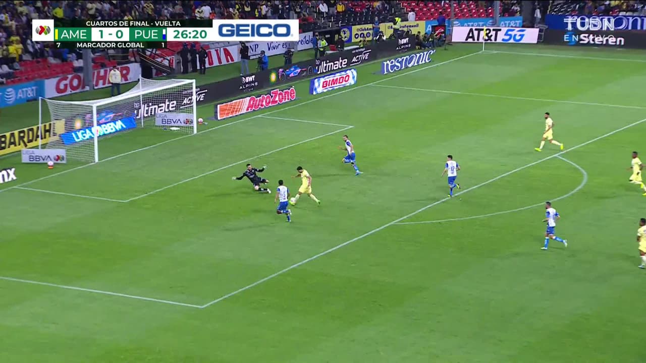 ¡GOL!  anota para América. Henry Martín
