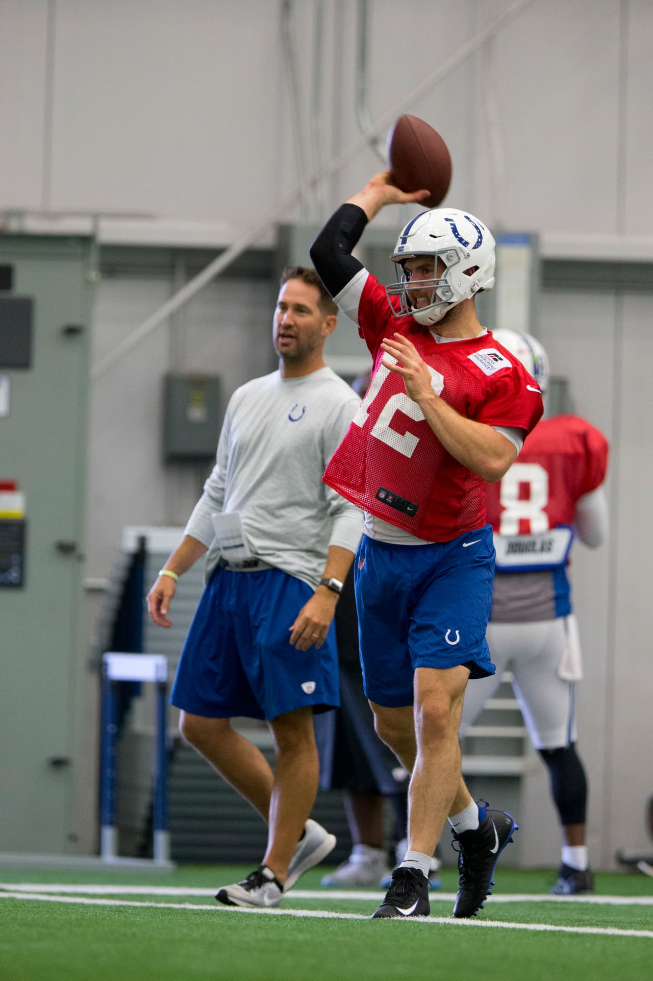 "Rutas profundas, rutas de ruptura hacía dentro, lanzamientos fuera de los números, pases profundos hacia el fondo del campo. Ese tipo de cosas”, aclaró Pagano.