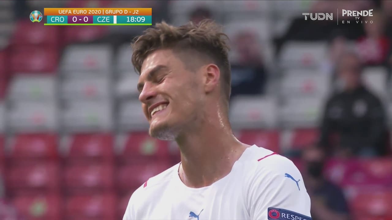 ¡Era para abrir el marcador! Schick no tiene un buen contacto