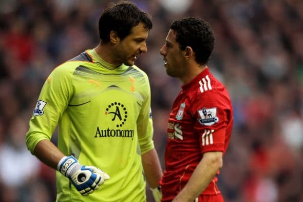 Los ánimos estaban muy elevados y no faltaron los dimes y diretes entre jugadores.