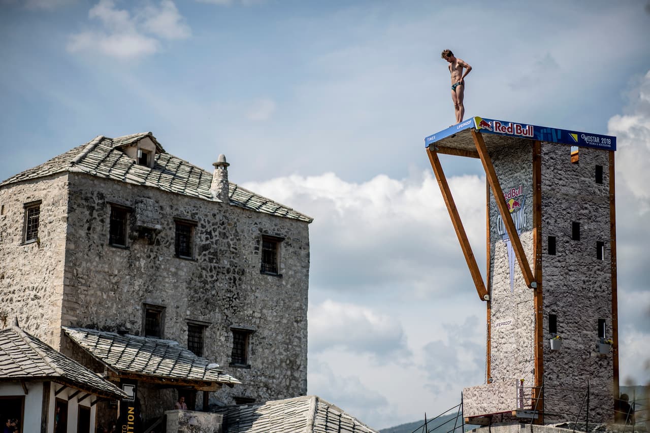 En la rama masculina, el histórico Gary Hunt volvió a imponerse para mantener su primer lugar en la clasificación general con 810 puntos.