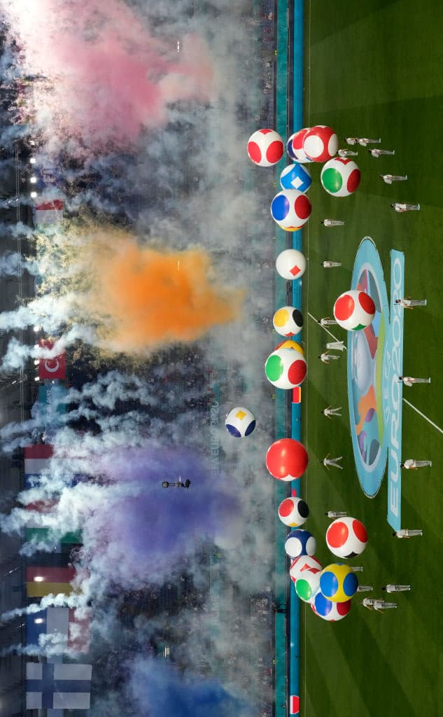 La inauguración de la Euro 2020lució espectacular con banda en vivo, globos, fuegos articifiales y la increíble presentación de Andrea Bocelli.