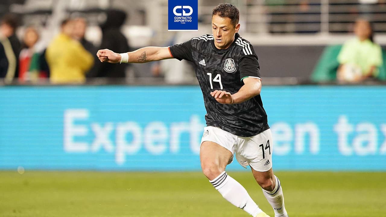 Pavón cree que Chicharito estaría en el Tri si el DT fuera mexicano