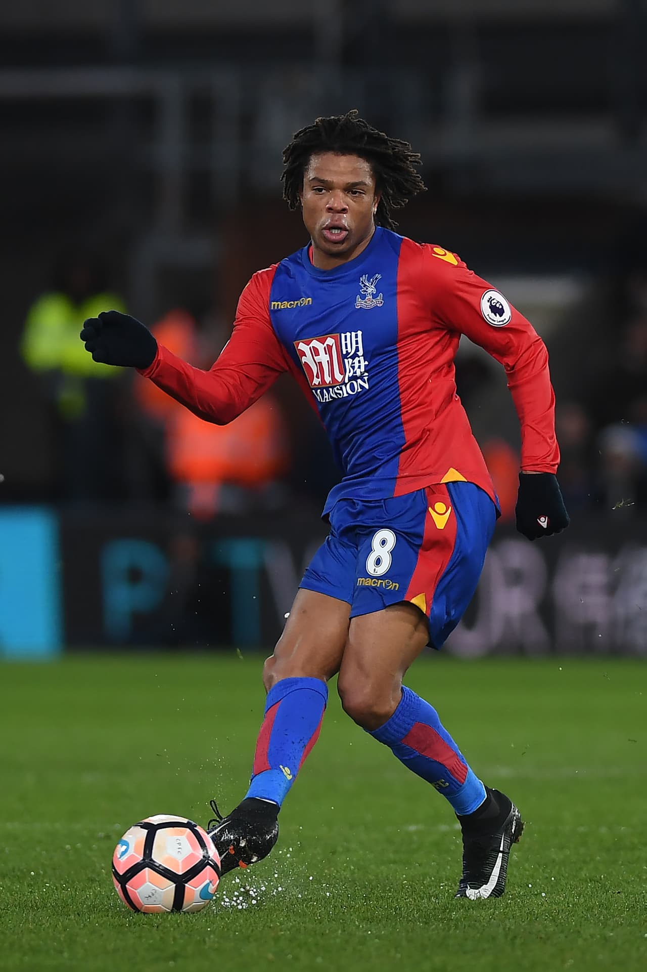 El goleador francés Loic Remy incluso fue mundialista en Brasil 2014. Pero fichó por el Chelsea, donde no tuvo lugar, y ahora está cedido en el Crystal Palace.