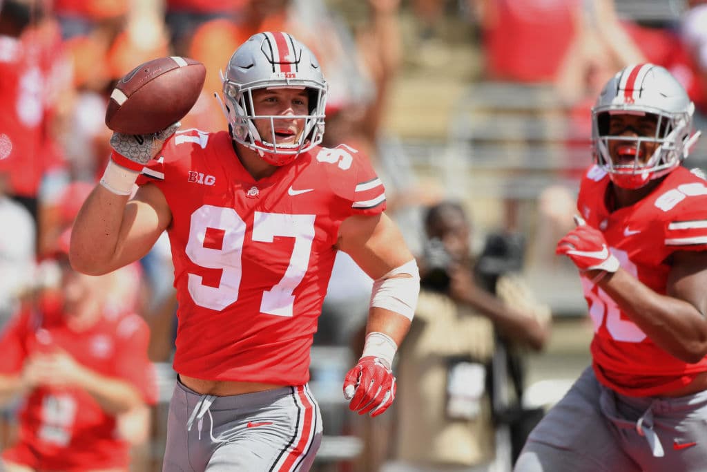 <b>2) Nick Bosa (Ohio State, DE)</b>, el estelar defensivo de los Buckeyes parece tner un destino en la NFL y ese sería los San Francisco 49ers.