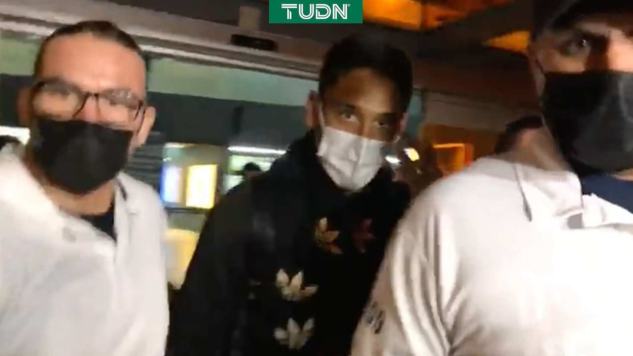 Luis Romo llegó a Monterrey para firmar contrato con Rayados