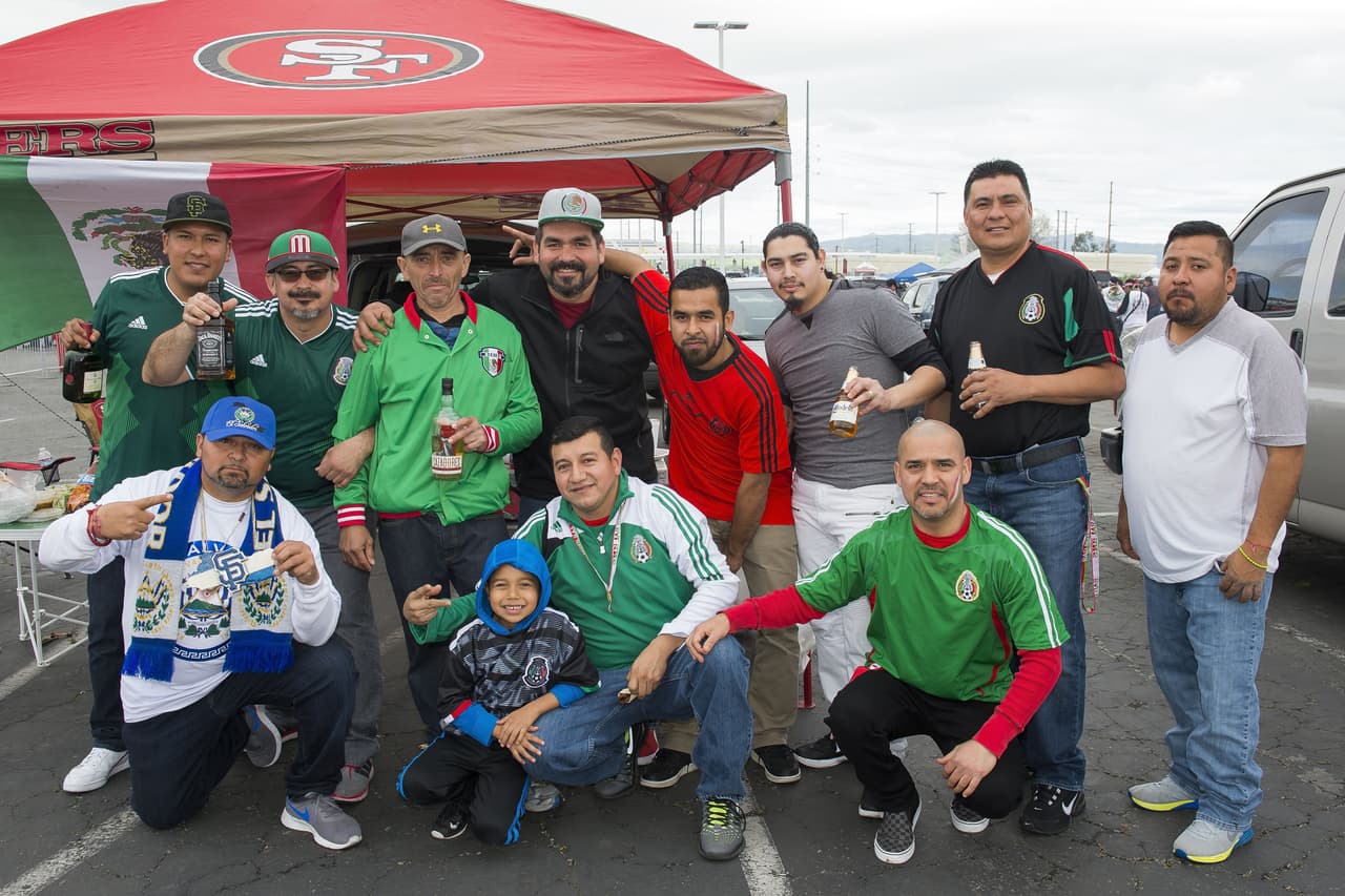 Así se vivió el color previo al partido amistosos internacional entre las selecciones de México y Paraguay en la casa de los San Francisco 49ers, el Levi's Stadium, en Santa Clara, California.