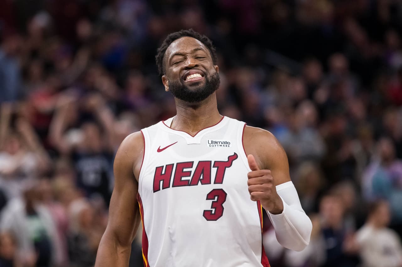 Heat 109-11 Timberwolves: dura derrota para Miami en su intención de ir a playoffs. Aunque Minnesota ya está eliminado, logró imponerse en el Target Center con Dario Saric y sus 19 puntos. Los de Florida ocupan la novena posición con 38 triunfos, uno menos que Pistons.