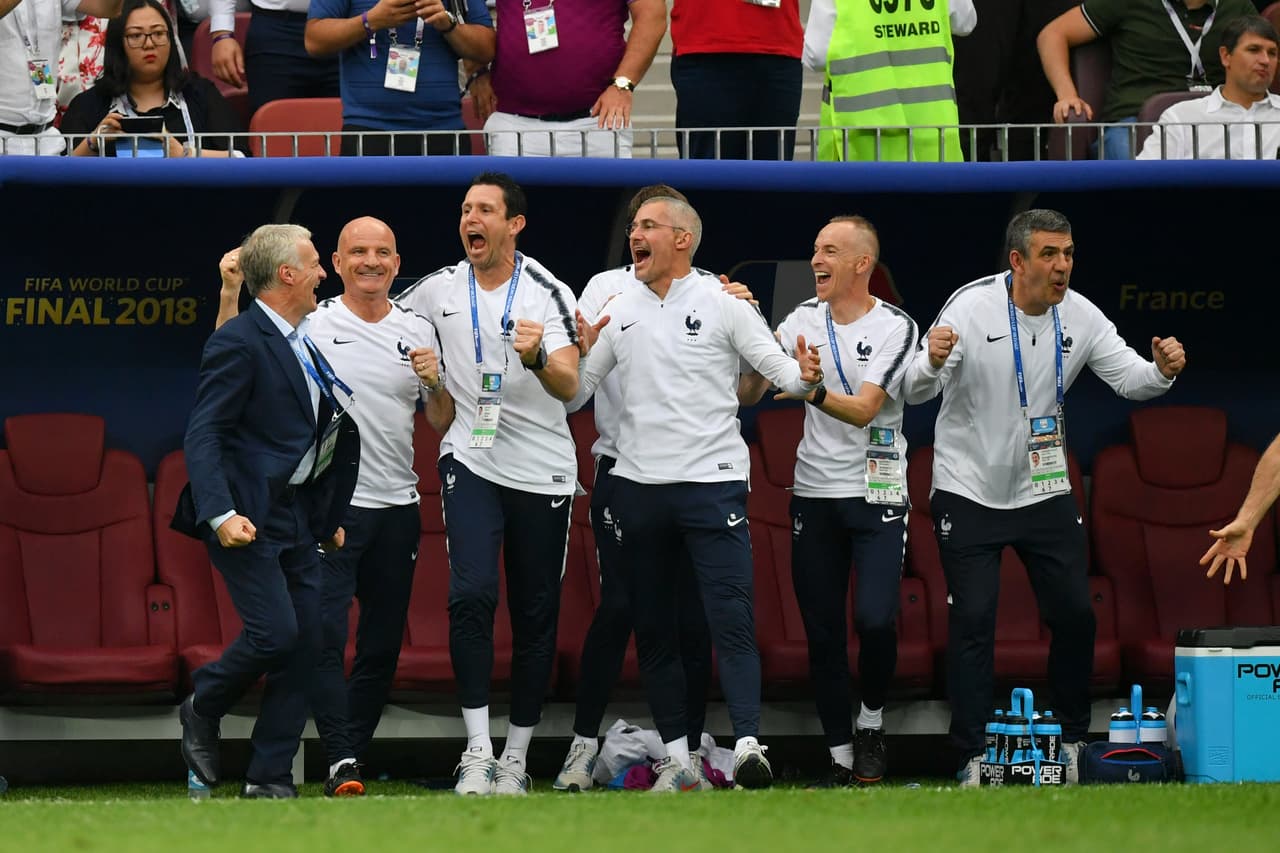 Este martes la FIFA anunció un listado de entrenadores que están considerados para el premio al técnico del año. Grandes estrategas aparecen en la baraja para llevarse el galardón. Aquí el recuento.