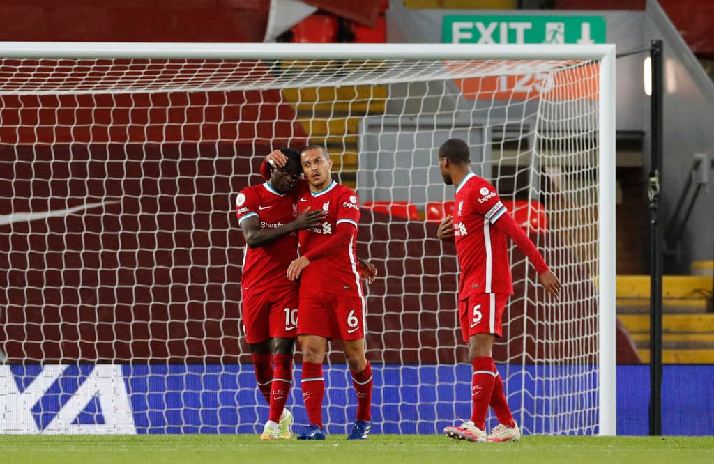 Sadio Mané y Thiago Alcántara le vuelven a poner una sonrisa al Liverrpool luego de haber empatado tres partidos consecutivos.