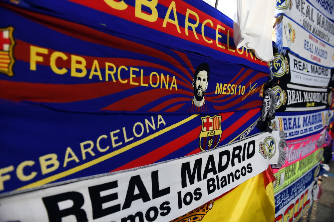 Real Madrid y Barcelona han motivado que las calles de la capital español se vistan de fiesta, tanto en los atuendos como con los hinchas que mostraron su cariño para el duelo de vuelta de las Semifinales de la Copa del Rey.