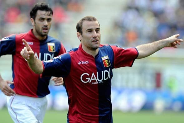 El marcador final fue de 3-2, con triunfo para los genoveses con dos goles del argentino Rodrigo Palacio.