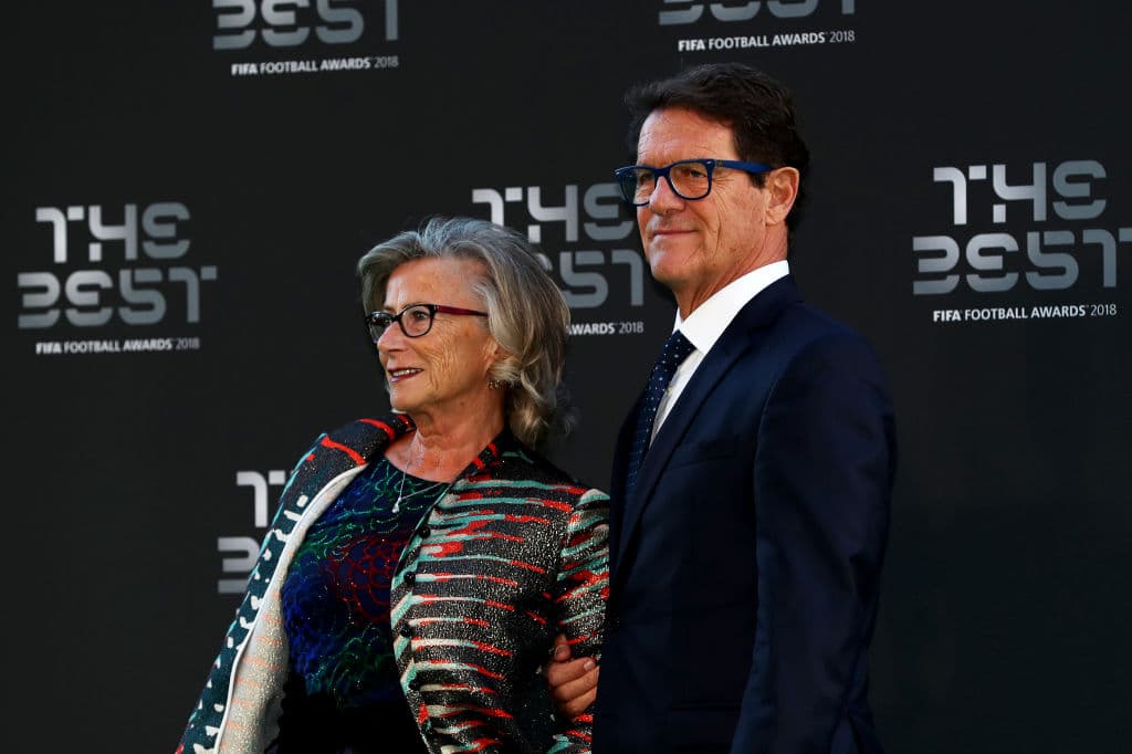 El técnico italiano Fabio Capello y su esposa Laura.