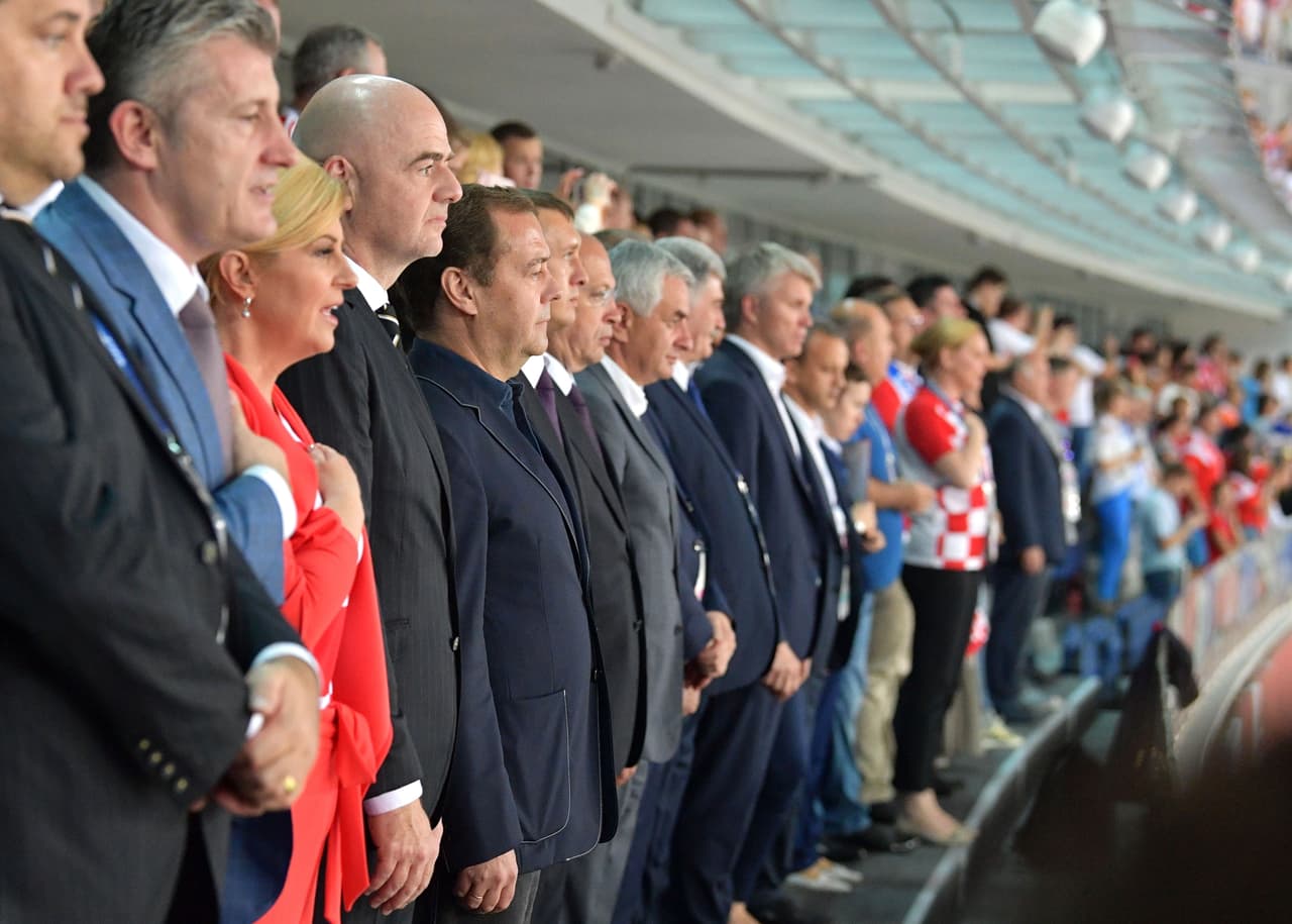 Luego de compartir con sus compatriotas en las tribunas en octavos de final, la mandataria tuvo un lugar preferencial en el duelo de cuartos de final.