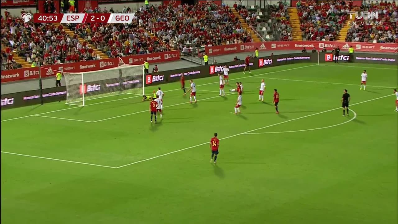 ¡GOL!  anota para España. Ferran Torres