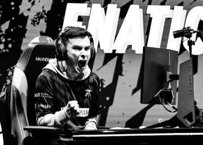 Tom, este año ha escalado muchas posiciones en la clasificación. Además, alcanzó la primera final de su consola en la tercera edición de la Copa FUT Champions, celebrada recientemente.