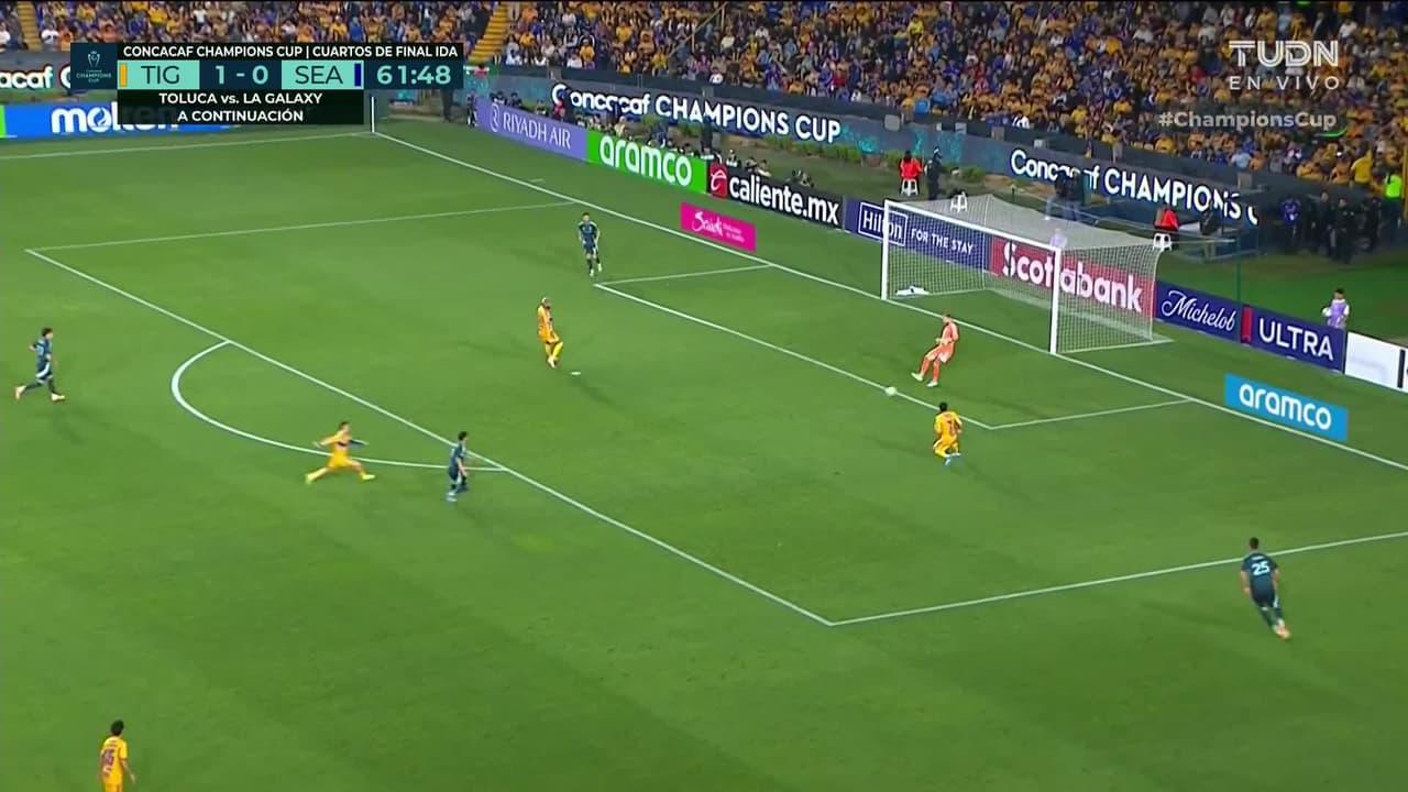 ¡TIRO ATAJADO! disparo por Paul Rothrock.