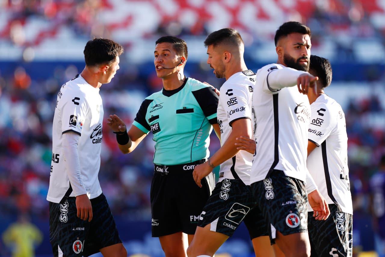 Atlético San Luis no pudo aprovechar la localía en la Jornada 12 y se conformó con un soso empate sin goles ante Xolos de Tijuana. Los locales ocupan la octava posición de la tabla, mientras que los fronterizos están un peldaño abajo.