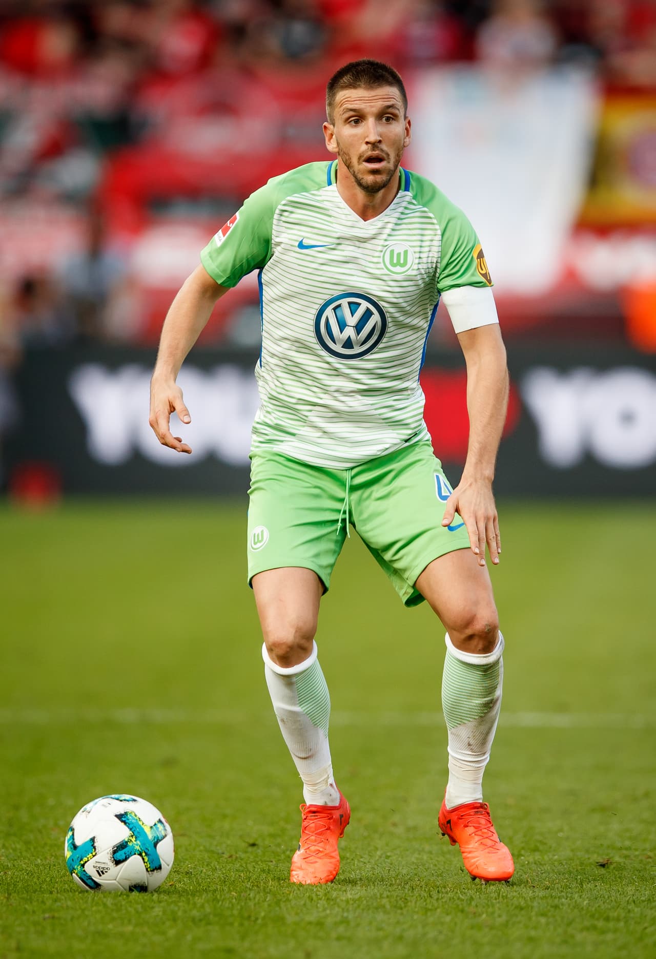 Tras cuatro temporadas en el club Colchonero, pasó al Málaga y ahora está en la Bundesliga con el Wolfsburgo.