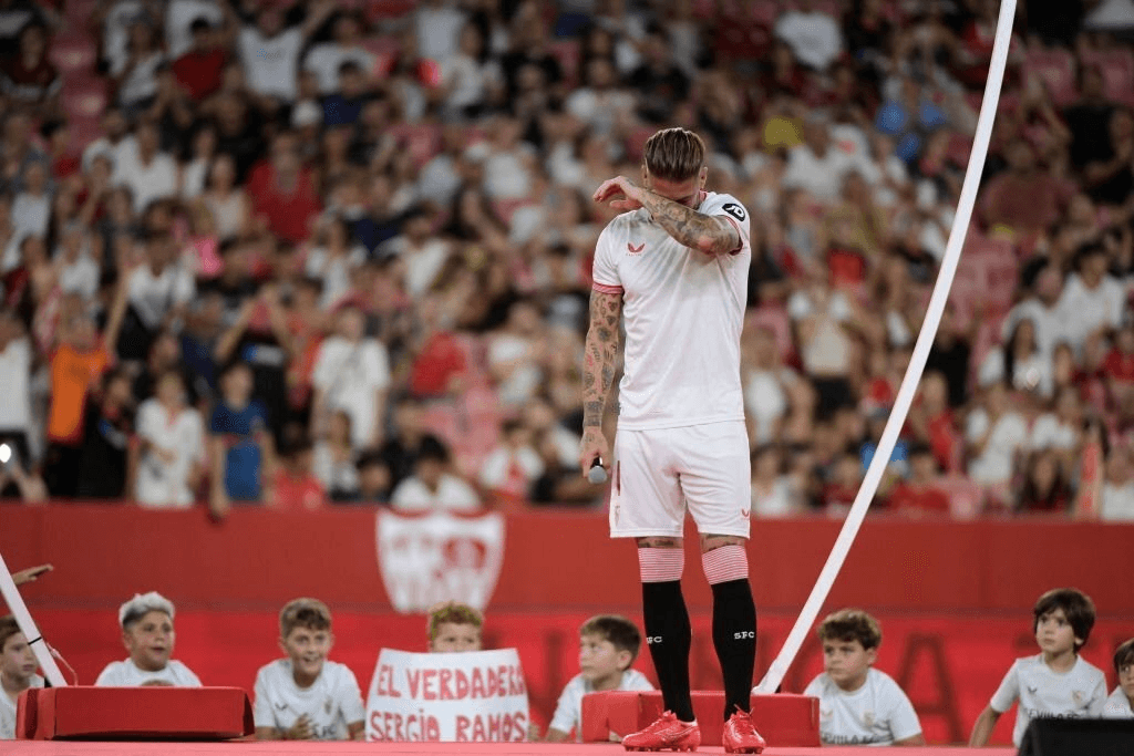 ¡Emoción hasta las lágrimas! Sergio Ramos desata la locura en Sevilla