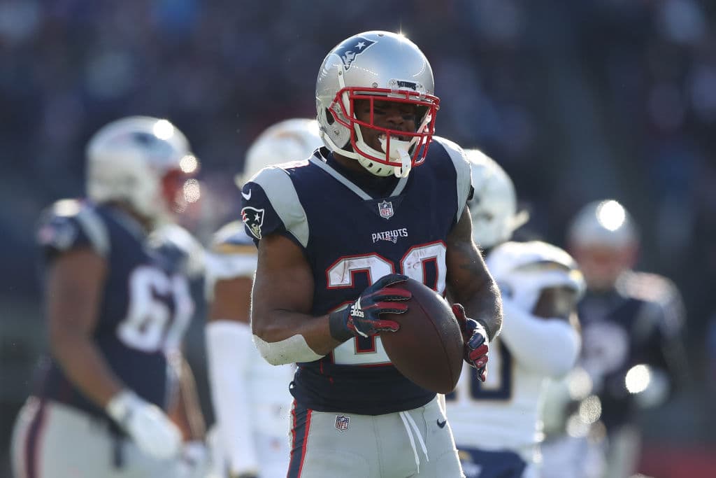 El factor X: James White capturó 15 pases la semana pasada ante los Chargers y cosechó 97 yardas. Fue una pesadilla para linebackers y perímetro de LA.