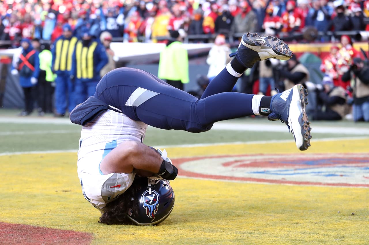 Patrick Mahomes lanzó 3 touchdowns y guía a los Chiefs a su tercer Super Bowl en la historia de la NFL.