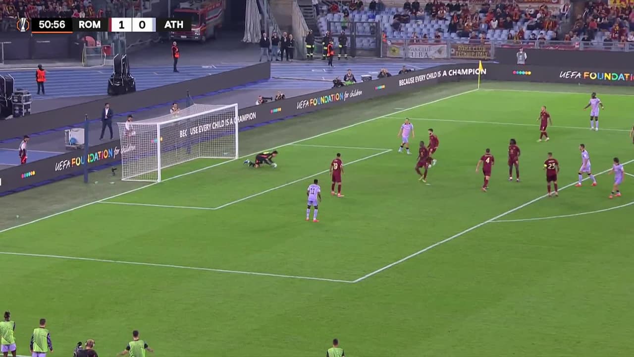 ¡TIRO ATAJADO! disparo por Unai Gómez.