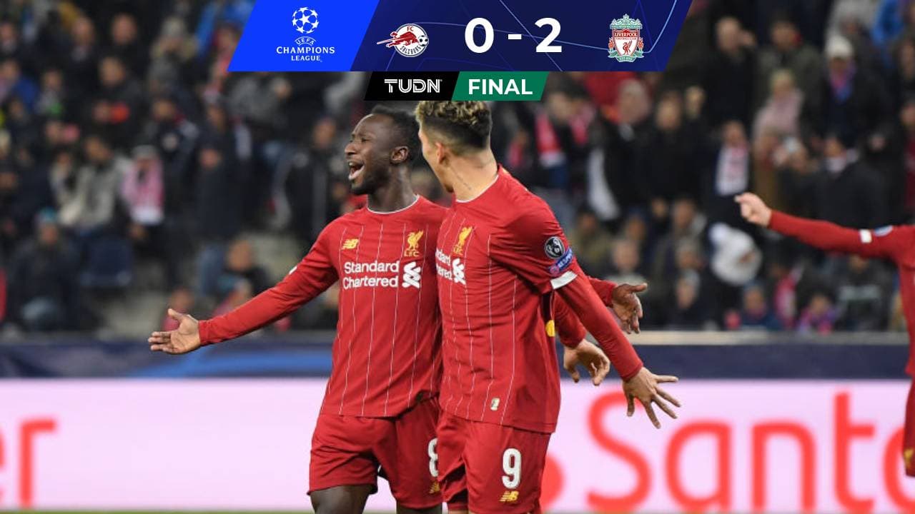 Liverpool sufrió, pero se clasificó líder tras vencer al Salzburgo