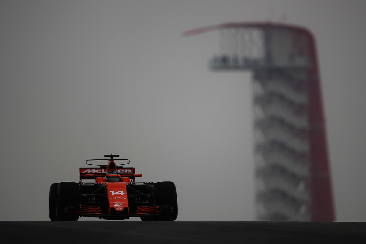 Fernando Alonso (McLaren) tuvo problemas con su coche y no pudo marcar tiempo.