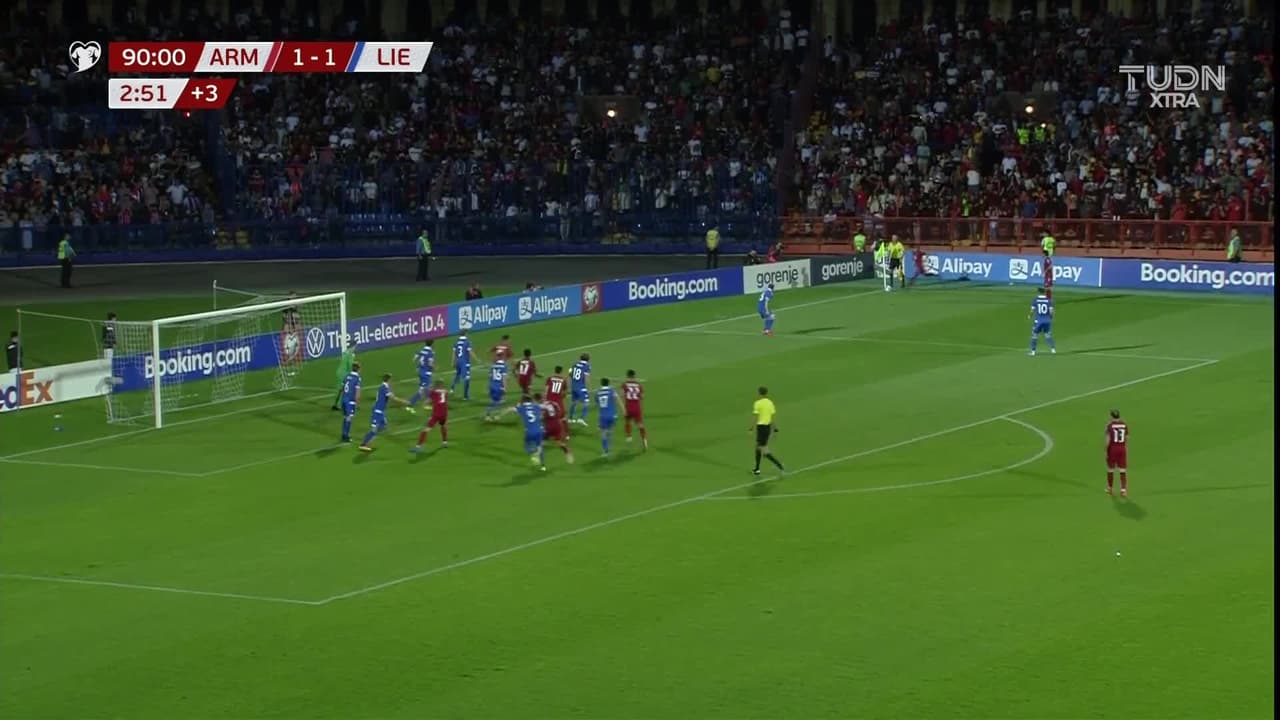 ¡TIRO ATAJADO! disparo por Varazdat Haroyan.