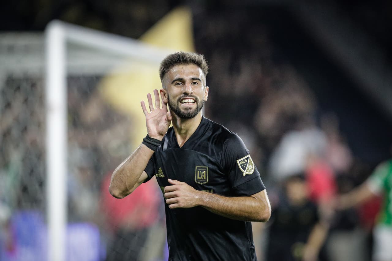 Diego Rossi marcó un golazo de afuera del área para darle el pase a LAFC, ocurrió al 79'.