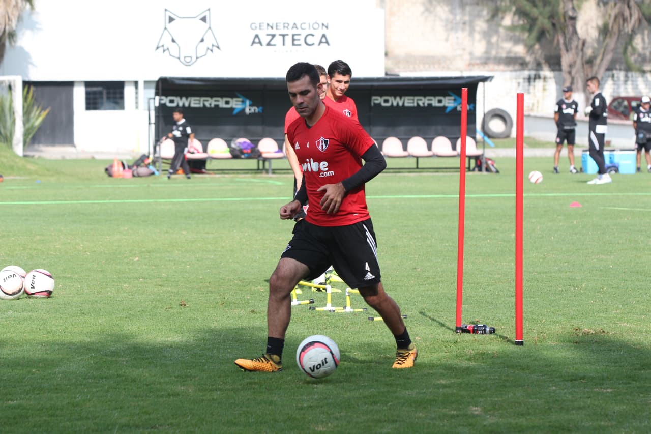 Márquez tiene 21 años de experiencia en el fútbol profesional, recorrido importante en el grupo.