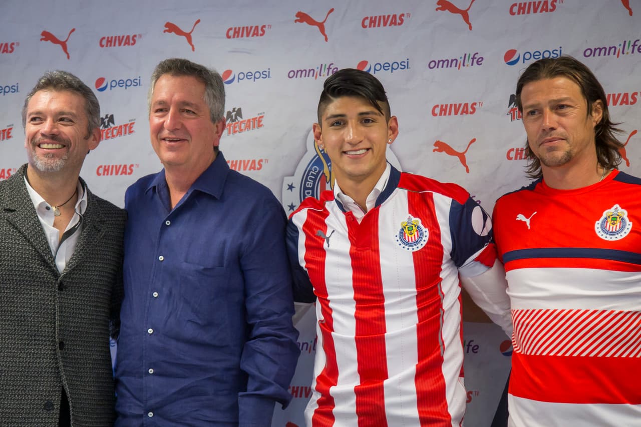 Llegó Alan Pulido por más de diez millones de dólares.