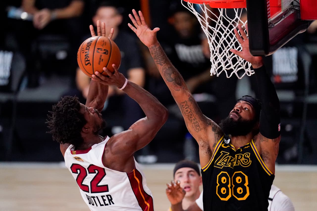 Los Lakers caen ante el Heat en el quinto juego de las Finales | En el último cuarto los de LA se sacudieron y estuvieron cerca de liquidar la serie; terminaron 108-111.