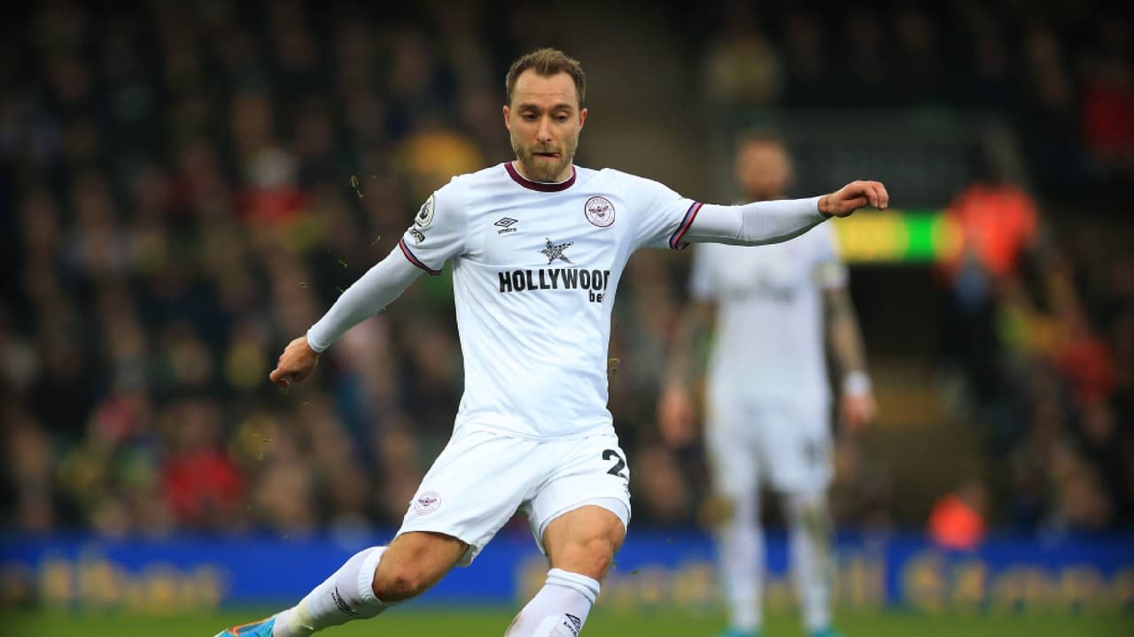 Jugador agrede a Eriksen, se da cuenta que es él y lo abraza