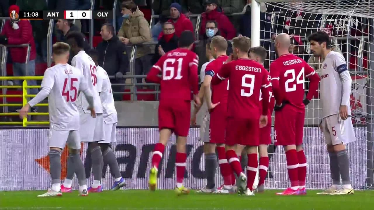 ¡TIRO ATAJADO! disparo por Pieter Gerkens.